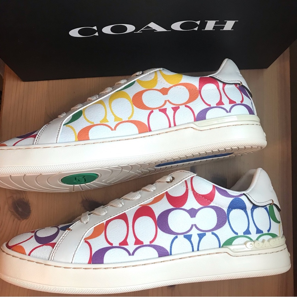 🌈 Coach Clip Low Top Sneaker In Rainbow Signature Canvas - Picture 13 of 16